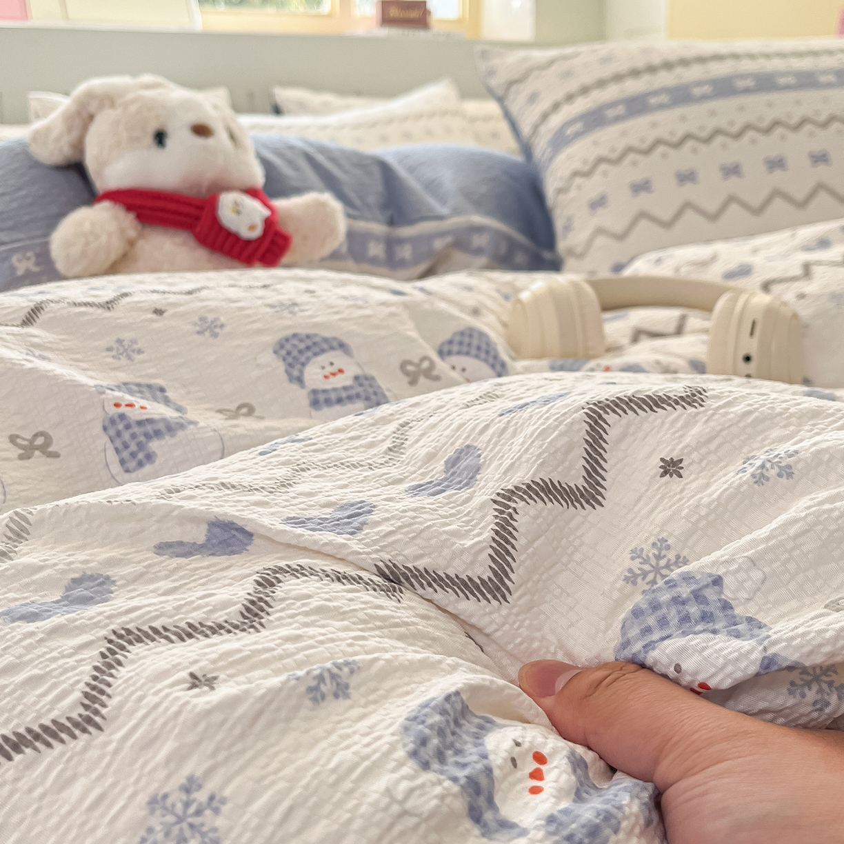 91家纺网 家纺一手货源 找家纺 金梦拉家纺 2026新款A类高品质高克重超柔泡芙纱泡泡纱小清新四件套 蓝色雪宝