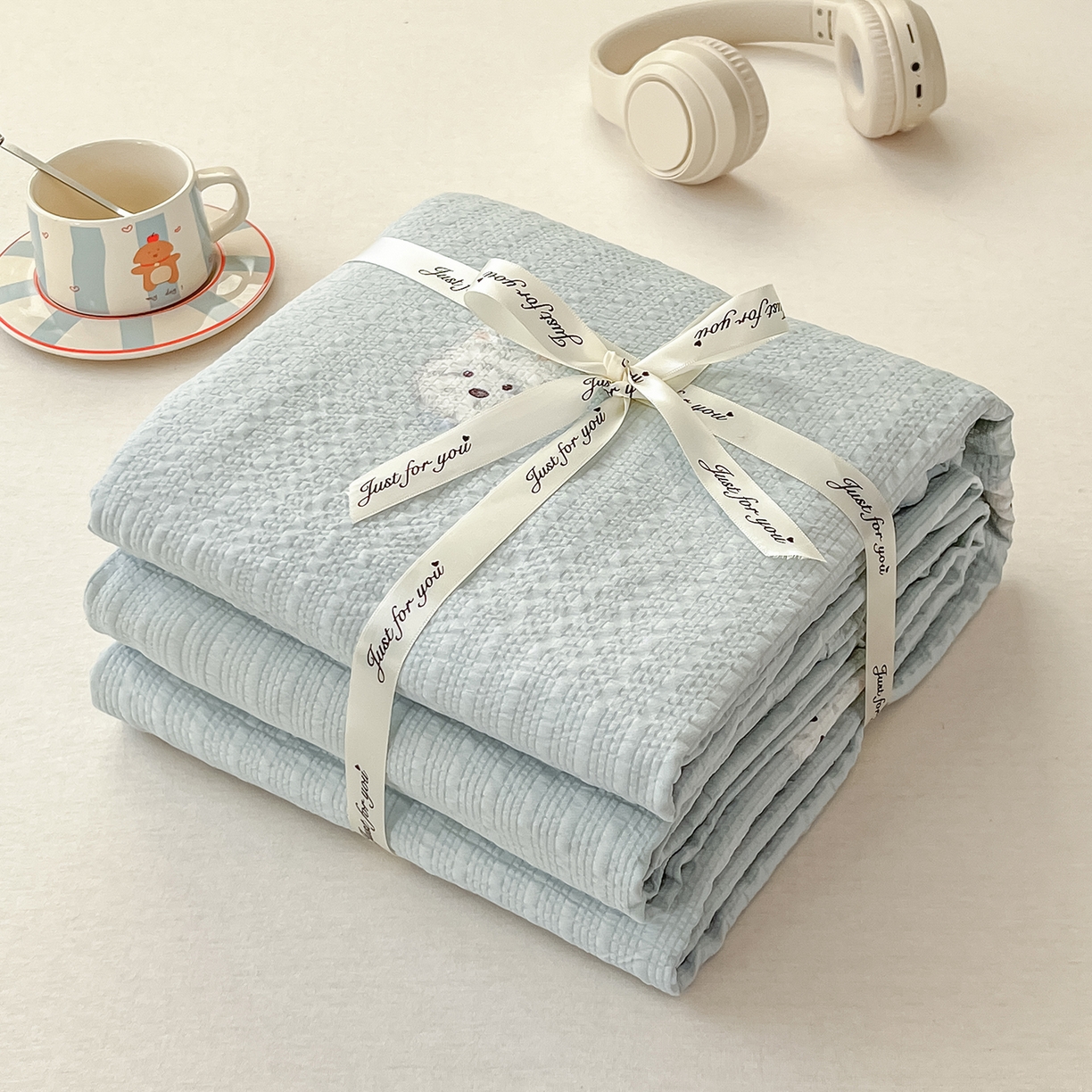 91家纺网 家纺一手货源 找家纺 金梦拉家纺 2026新款A类高品质高克重超柔泡芙纱泡泡纱小清新四件套 蓝汪汪