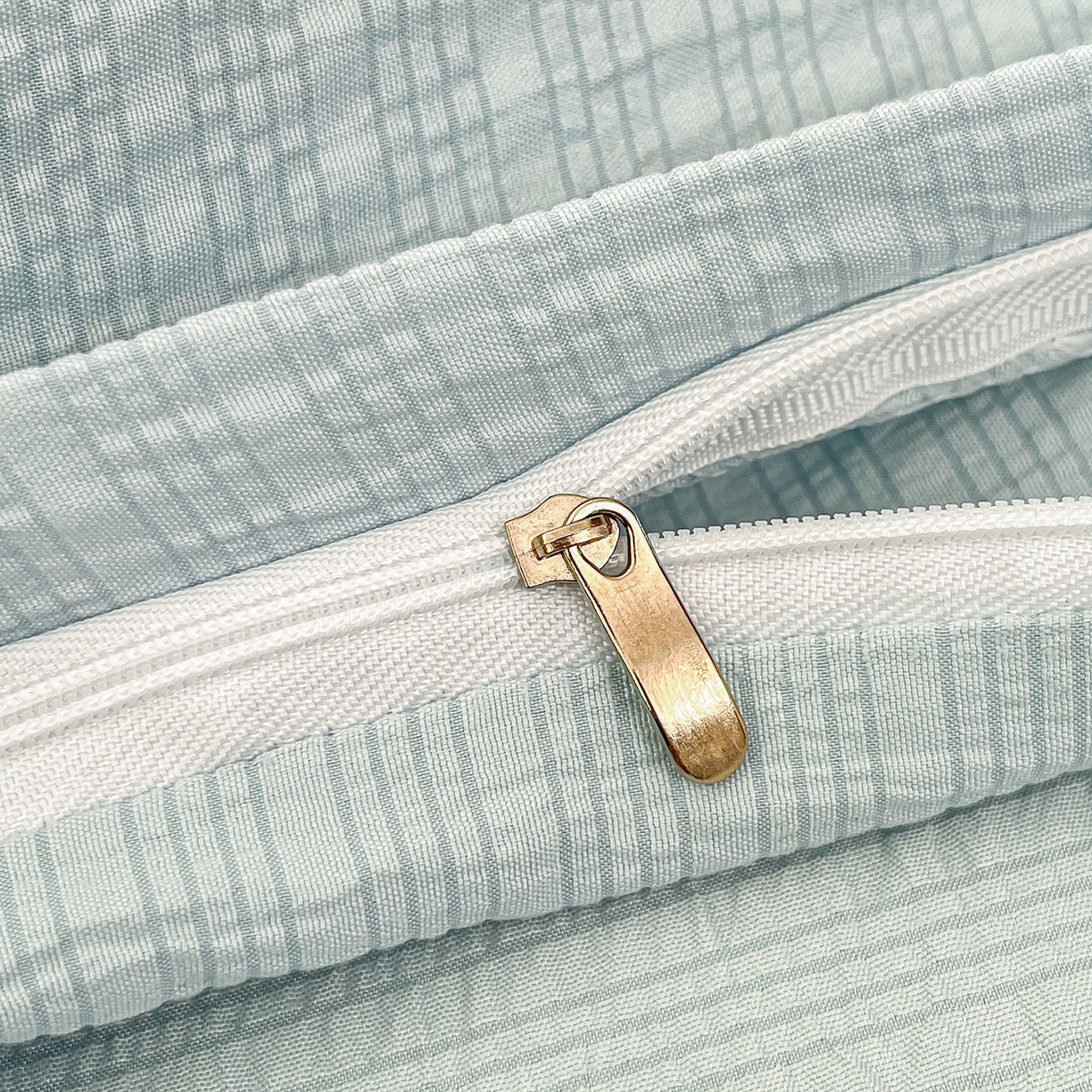 91家纺网 家纺一手货源 找家纺 金梦拉家纺 2026新款A类高品质高克重超柔泡芙纱泡泡纱小清新四件套 蓝汪汪