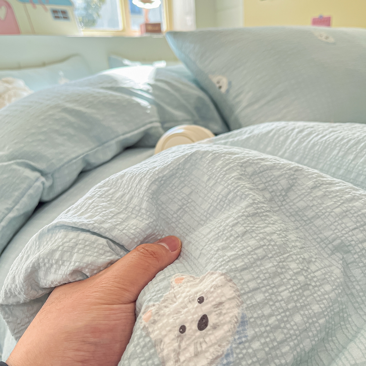 91家纺网 家纺一手货源 找家纺 金梦拉家纺 2026新款A类高品质高克重超柔泡芙纱泡泡纱小清新四件套 蓝汪汪