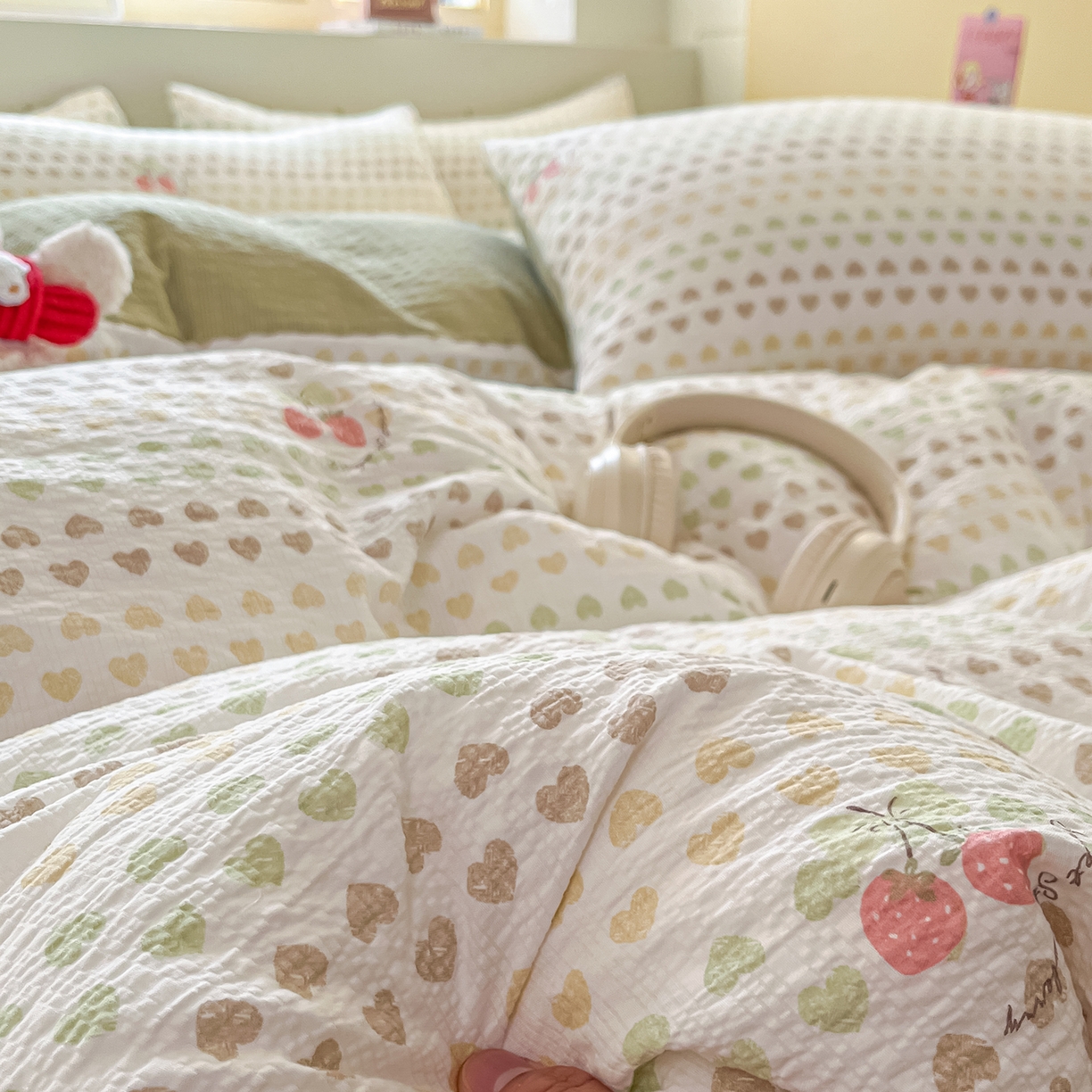 91家纺网 家纺一手货源 找家纺 金梦拉家纺 2026新款A类高品质高克重超柔泡芙纱泡泡纱小清新四件套 绿色心情