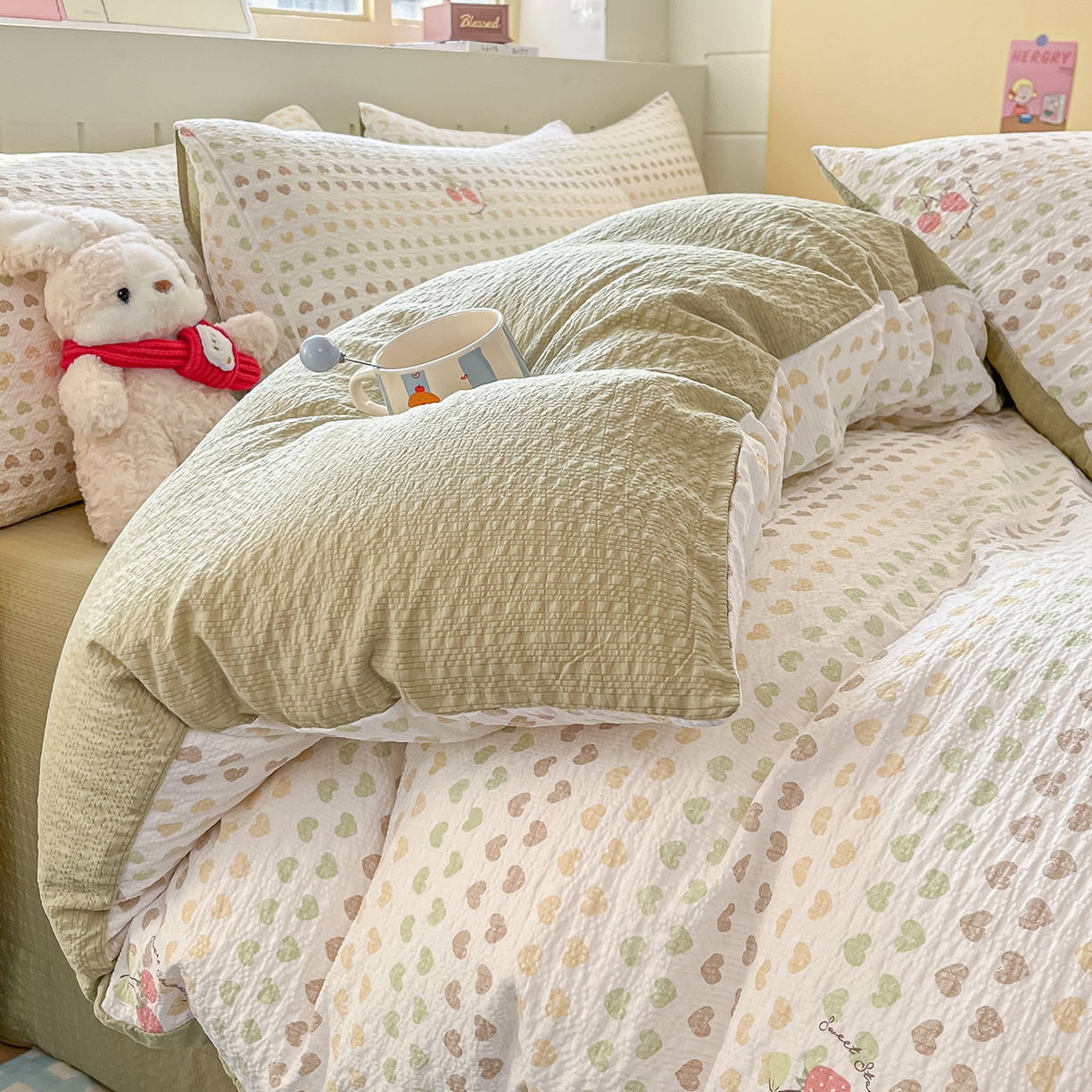 91家纺网 家纺一手货源 找家纺 金梦拉家纺 2026新款A类高品质高克重超柔泡芙纱泡泡纱小清新四件套 绿色心情