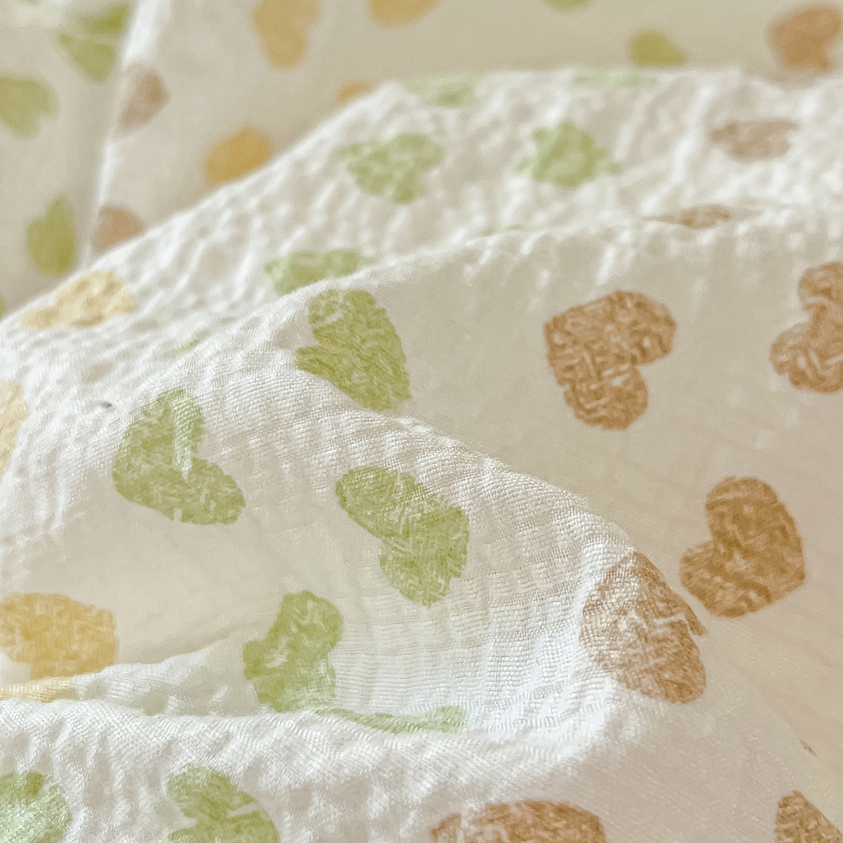 91家纺网 家纺一手货源 找家纺 金梦拉家纺 2026新款A类高品质高克重超柔泡芙纱泡泡纱小清新四件套 绿色心情