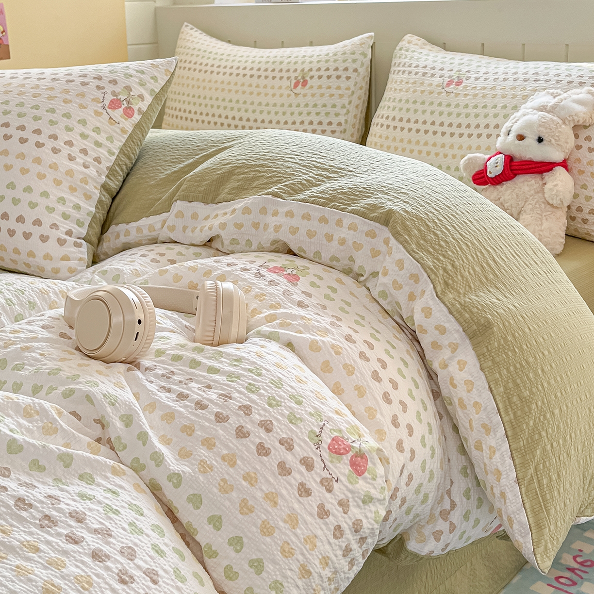 91家纺网 家纺一手货源 找家纺 金梦拉家纺 2026新款A类高品质高克重超柔泡芙纱泡泡纱小清新四件套 绿色心情