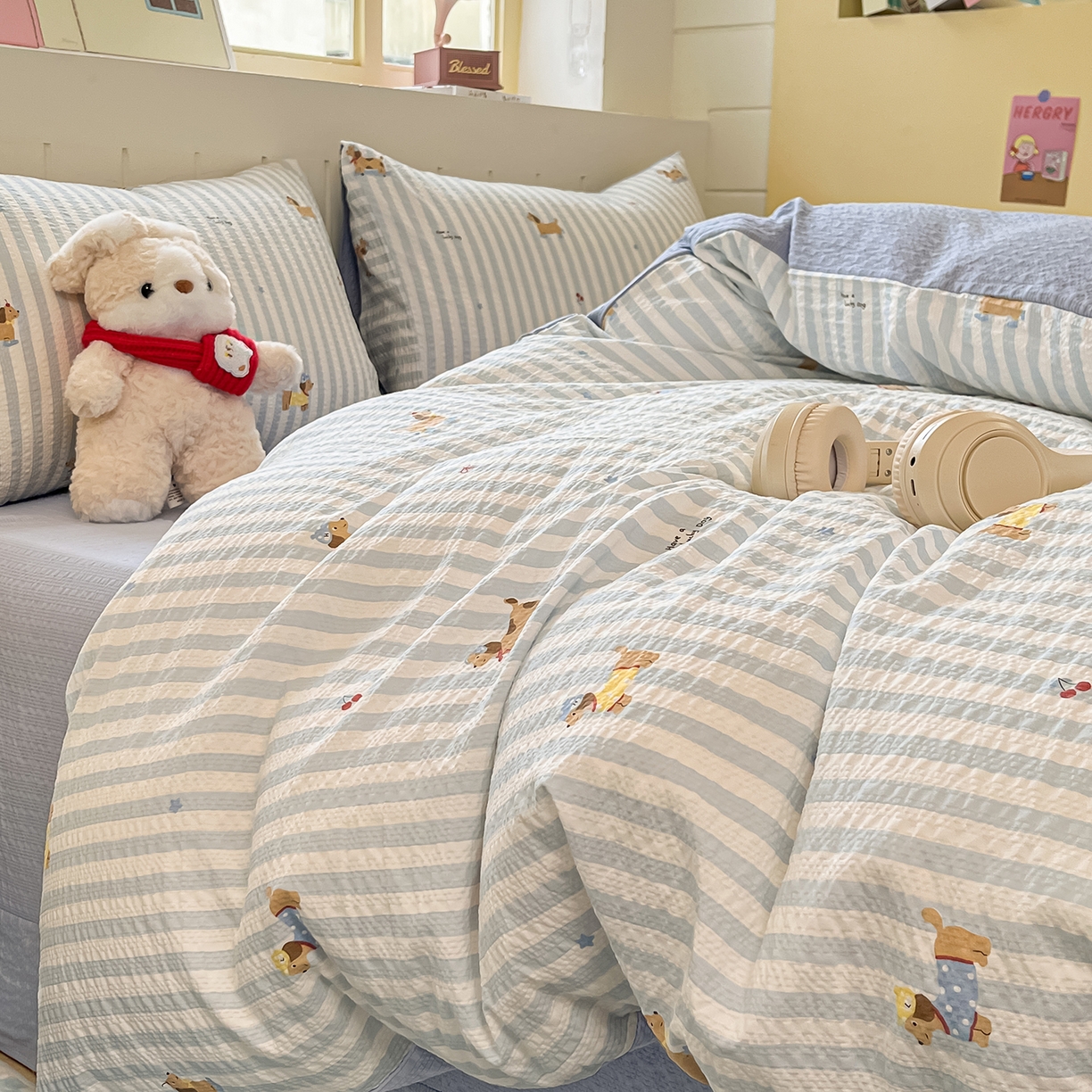 91家纺网 家纺一手货源 找家纺 金梦拉家纺 2026新款A类高品质高克重超柔泡芙纱泡泡纱小清新四件套 线条汪