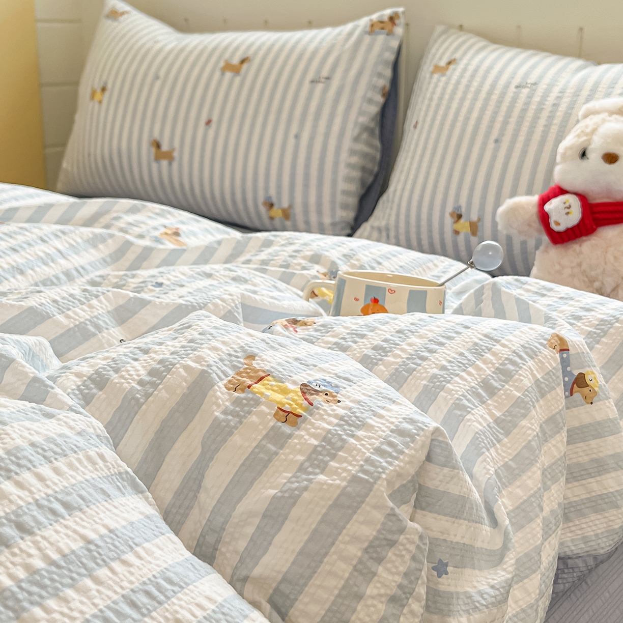 91家纺网 家纺一手货源 找家纺 金梦拉家纺 2026新款A类高品质高克重超柔泡芙纱泡泡纱小清新四件套 线条汪