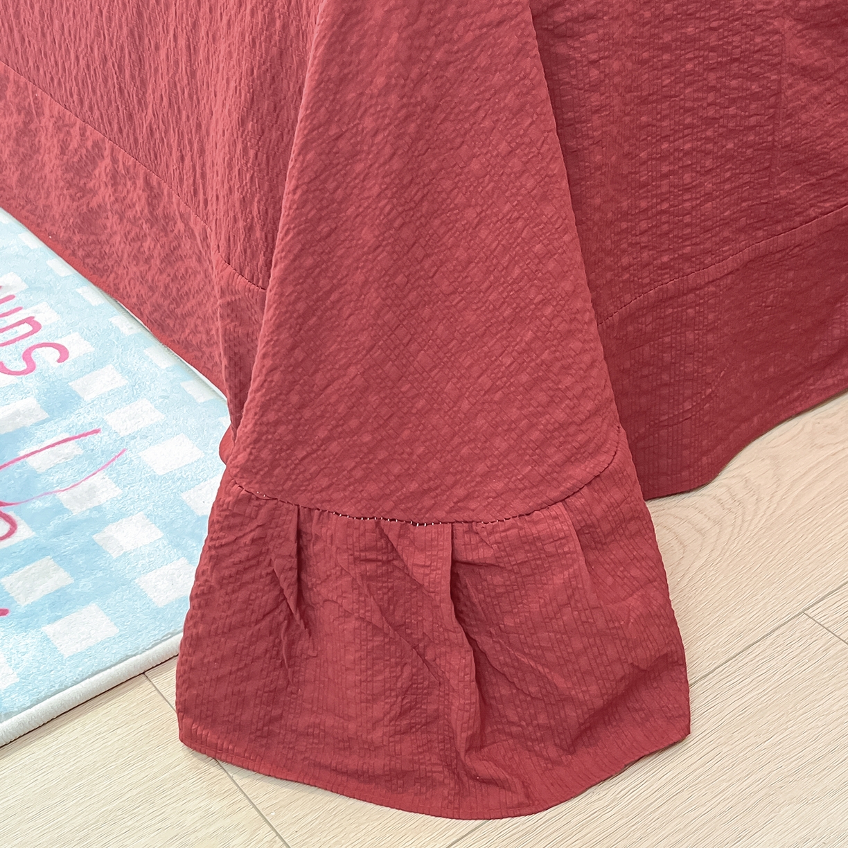 91家纺网 家纺一手货源 找家纺 金梦拉家纺 2026新款A类高品质高克重超柔泡芙纱泡泡纱小清新四件套 小福马