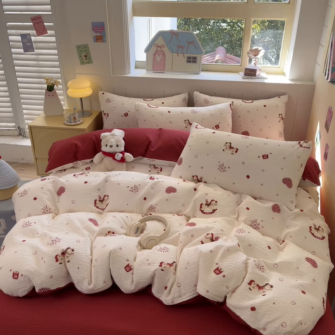 91家纺网 家纺一手货源 找家纺 金梦拉家纺 2026新款A类高品质高克重超柔泡芙纱泡泡纱小清新四件套 小福马