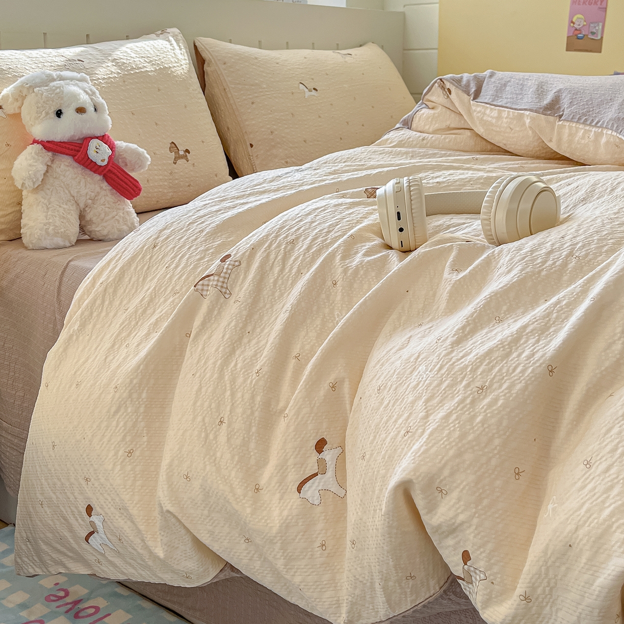 91家纺网 家纺一手货源 找家纺 金梦拉家纺 2026新款A类高品质高克重超柔泡芙纱泡泡纱小清新四件套 小马哒哒