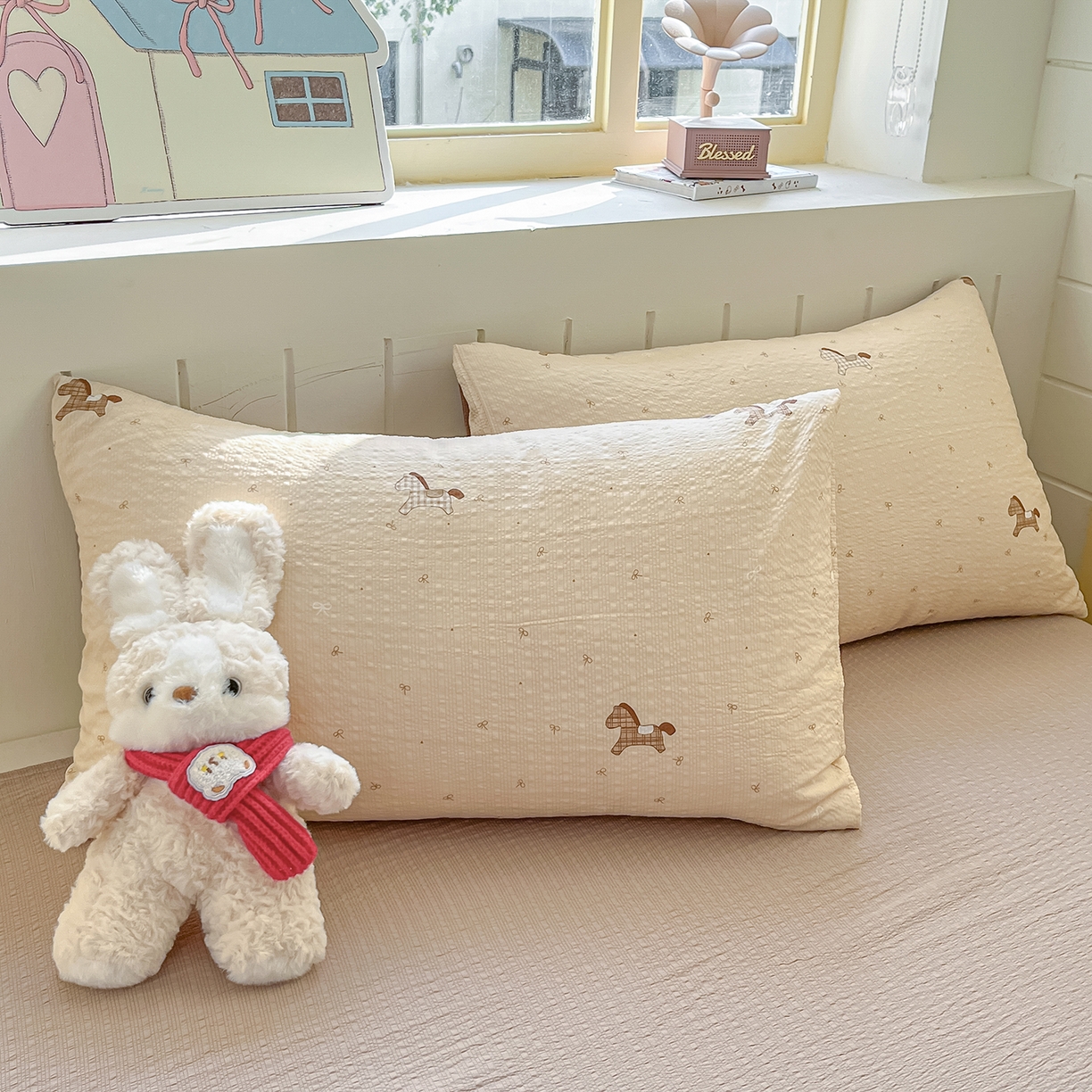 91家纺网 家纺一手货源 找家纺 金梦拉家纺 2026新款A类高品质高克重超柔泡芙纱泡泡纱小清新四件套 小马哒哒