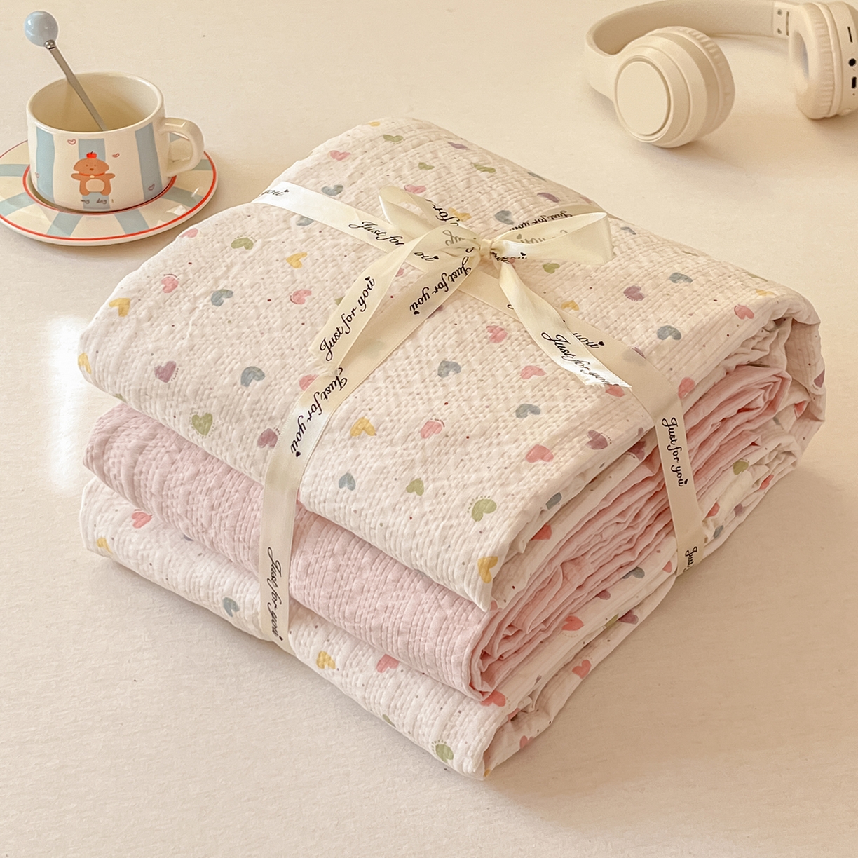 91家纺网 家纺一手货源 找家纺 金梦拉家纺 2026新款A类高品质高克重超柔泡芙纱泡泡纱小清新四件套 心爱