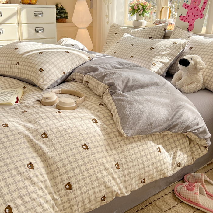 91家纺网 家纺一手货源 找家纺 水木坊 2026春夏新款云感双层纱可爱系列四件套格子熊