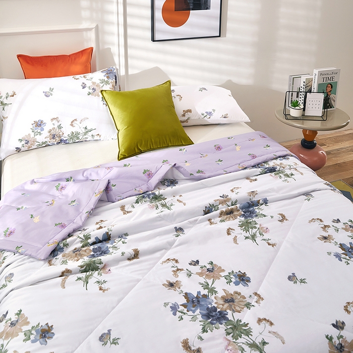 91家纺网 家纺一手货源 找家纺 黛妮雅 2026新款全棉夏被四件套单件夏被单双人空调被学生夏凉被 陌上花开-紫