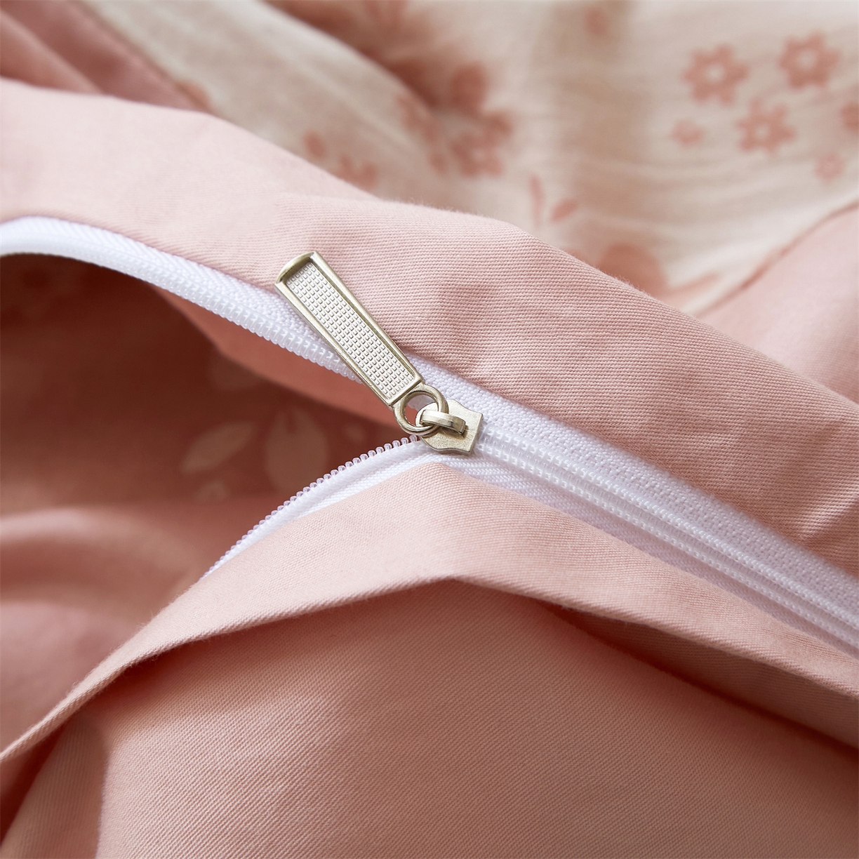 91家纺网 家纺一手货源 找家纺 曼秀琳家纺 2026新款全棉纯棉色织大提花四件套 花之梦-粉