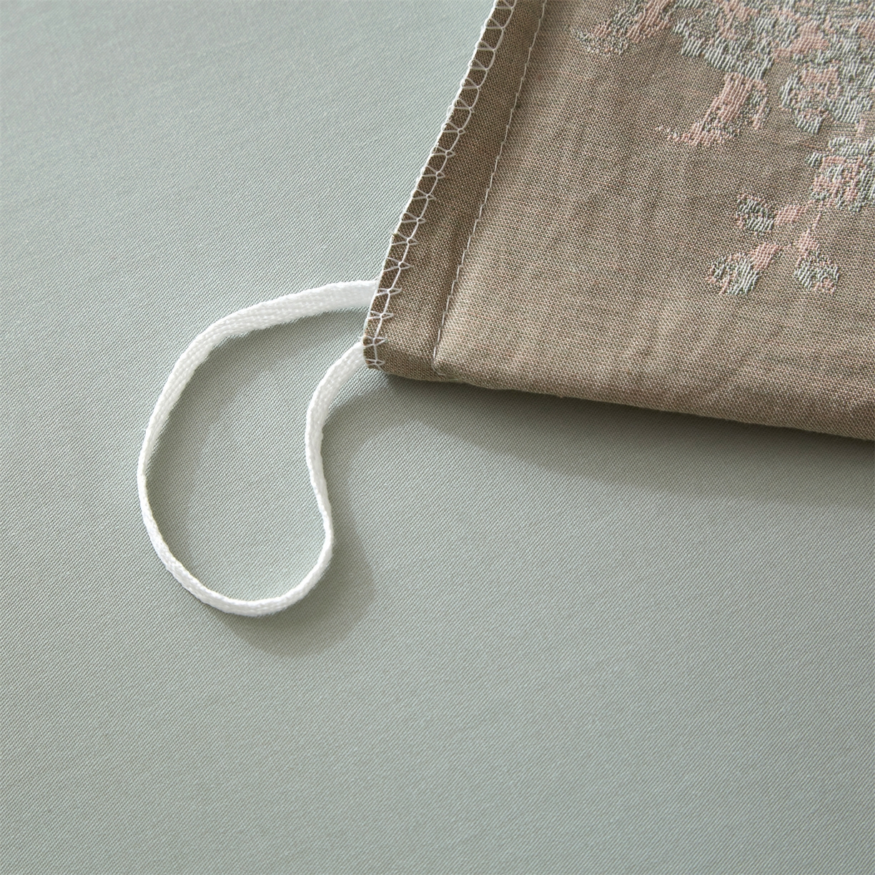 91家纺网 家纺一手货源 找家纺 曼秀琳家纺 2026新款全棉纯棉色织大提花四件套 简意-肉粉