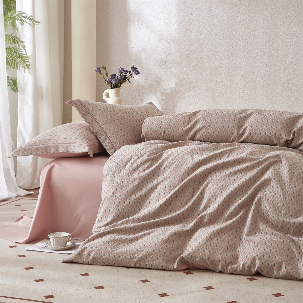 91家纺网 家纺一手货源 找家纺 曼秀琳家纺 2026新款全棉纯棉色织大提花四件套 克汀-粉灰