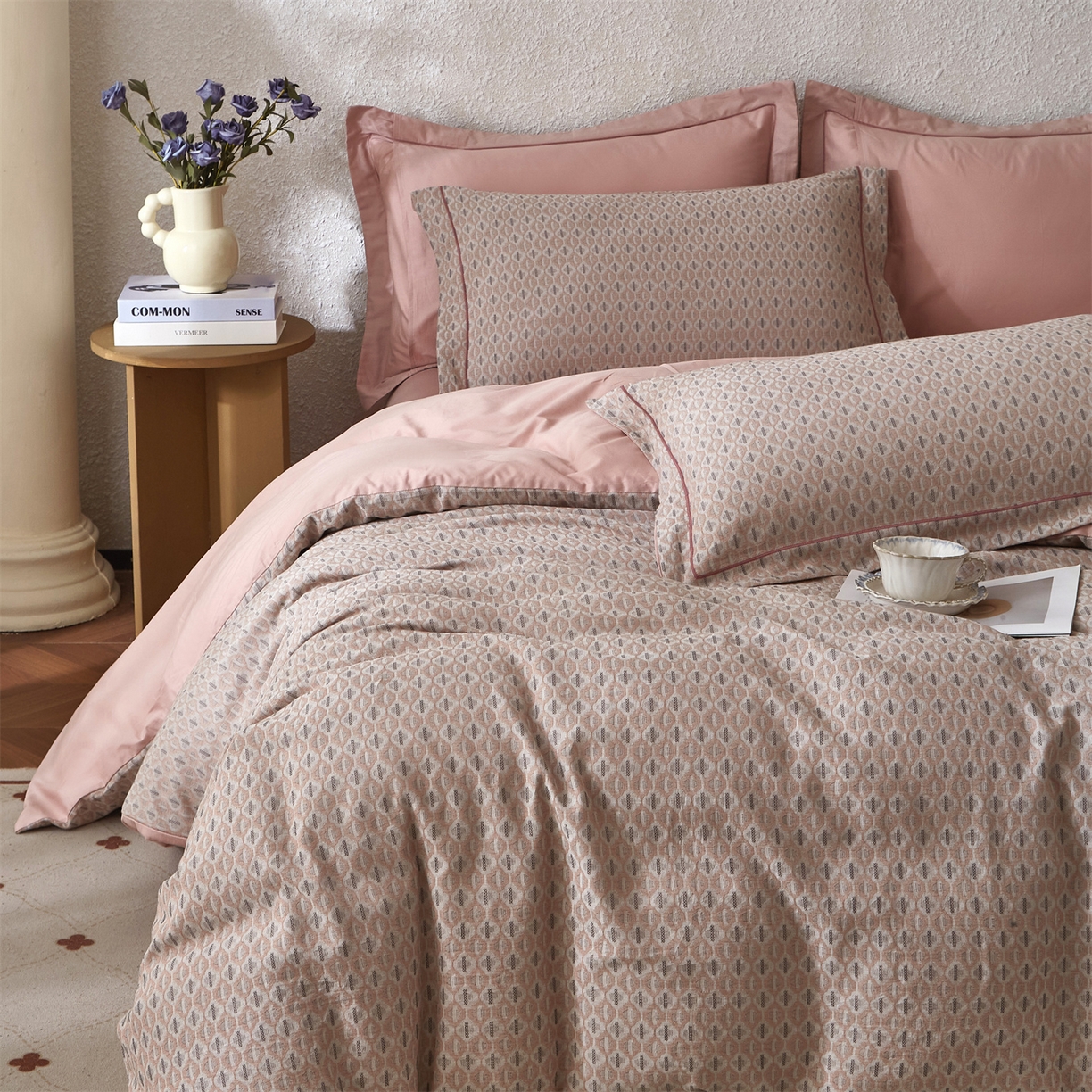 91家纺网 家纺一手货源 找家纺 曼秀琳家纺 2026新款全棉纯棉色织大提花四件套 克汀-粉灰