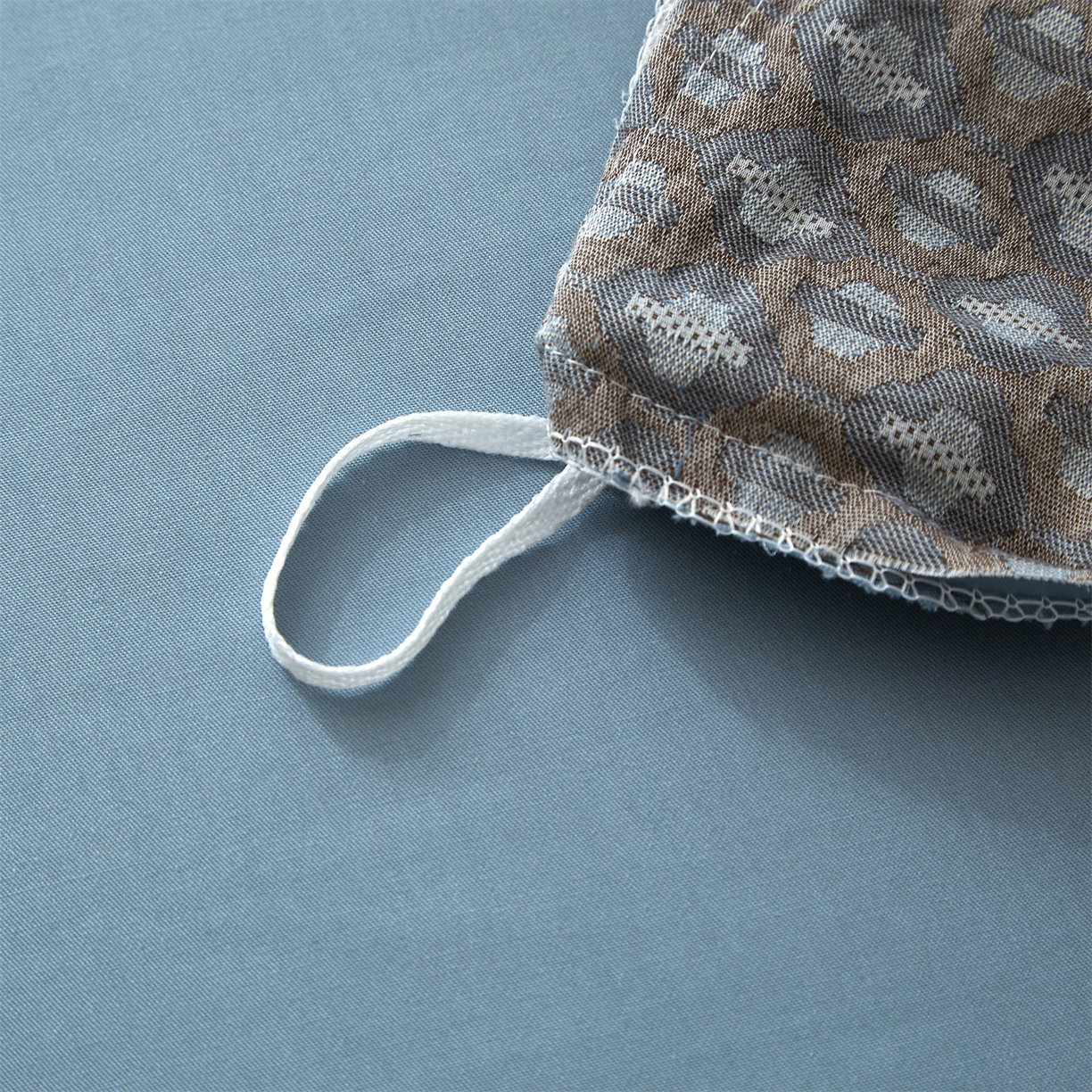 91家纺网 家纺一手货源 找家纺 曼秀琳家纺 2026新款全棉纯棉色织大提花四件套 克汀-兰咖