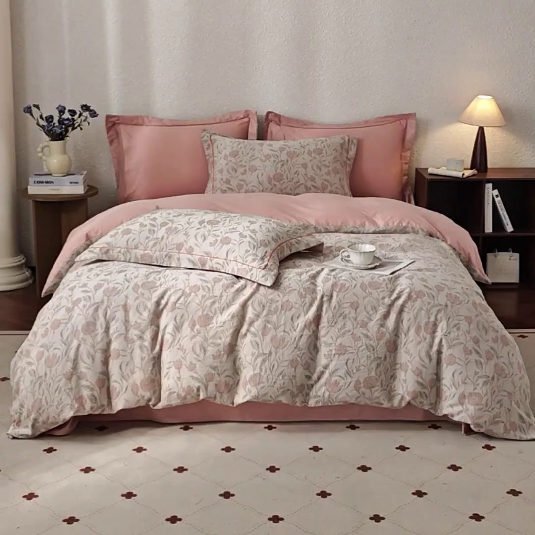 91家纺网 家纺一手货源 找家纺 曼秀琳家纺 2026新款全棉纯棉色织大提花四件套 南法假日-暗粉