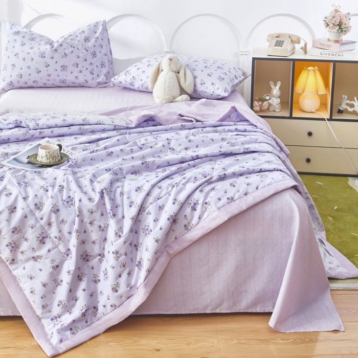 91家纺网 家纺一手货源 找家纺 黛妮雅 2026新款全棉夏被四件套单件夏被单双人空调被学生夏凉被 熏香-紫