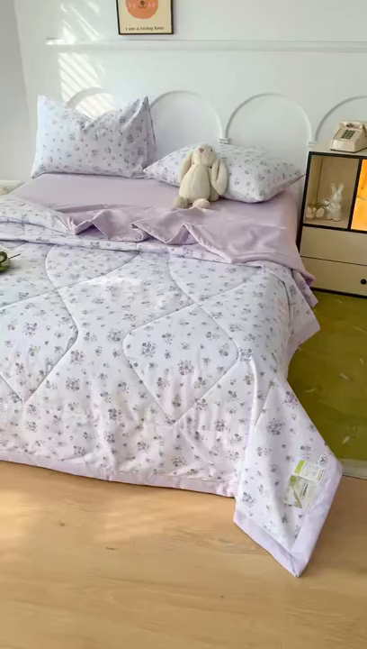 91家纺网 家纺一手货源 找家纺 黛妮雅 2026新款全棉夏被四件套单件夏被单双人空调被学生夏凉被 熏香-紫