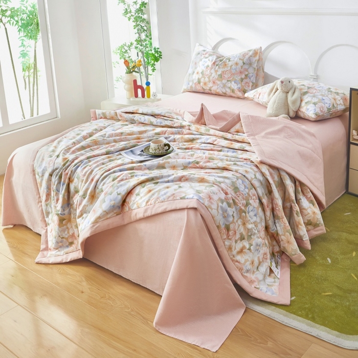 91家纺网 家纺一手货源 找家纺 黛妮雅 2026新款全棉夏被四件套单件夏被单双人空调被学生夏凉被 釉色浮光