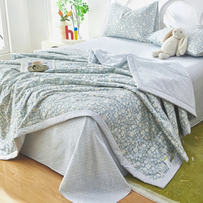 91家纺网 家纺一手货源 找家纺 黛妮雅 2026新款全棉夏被四件套单件夏被单双人空调被学生夏凉被 云汐-蓝