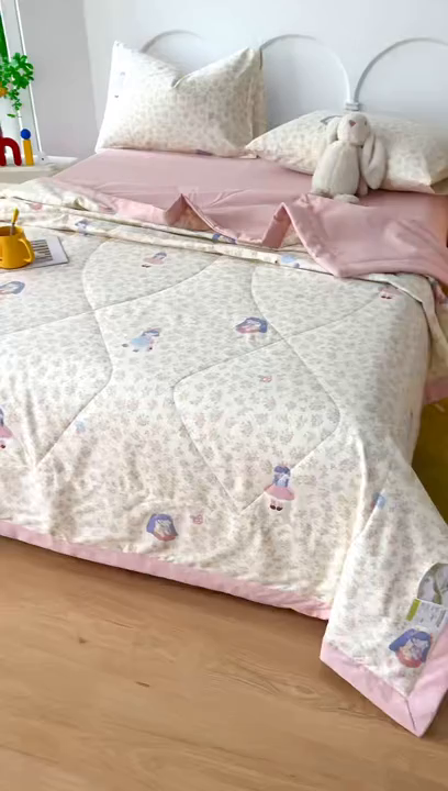 91家纺网 家纺一手货源 找家纺 黛妮雅 2026新款全棉夏被四件套单件夏被单双人空调被学生夏凉被 宅宅女孩