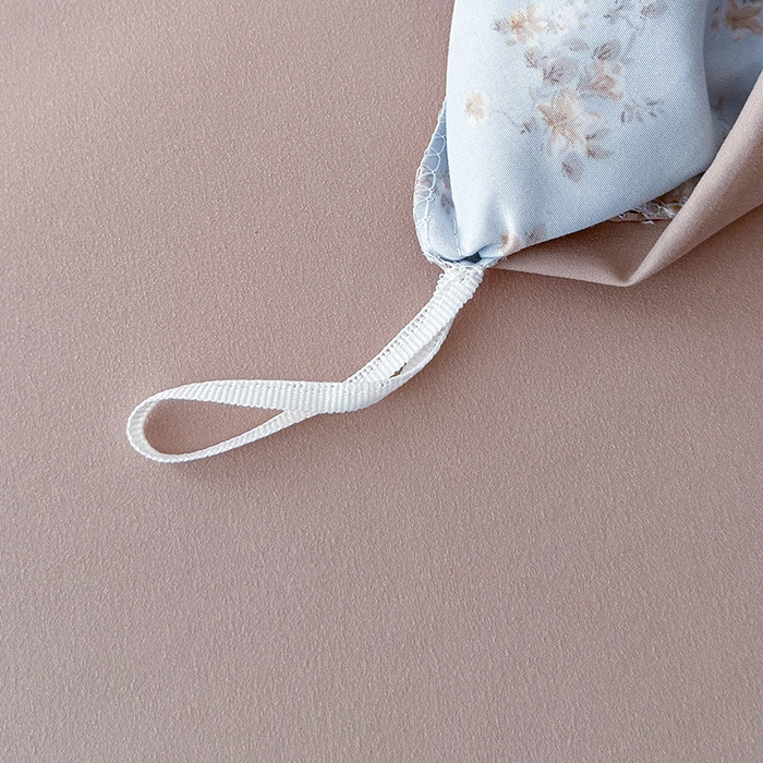 91家纺网 家纺一手货源 找家纺 竹合 2026新款田园韩版花边款小碎花古法水洗仿棉A类云感棉四件套 蓝雪花