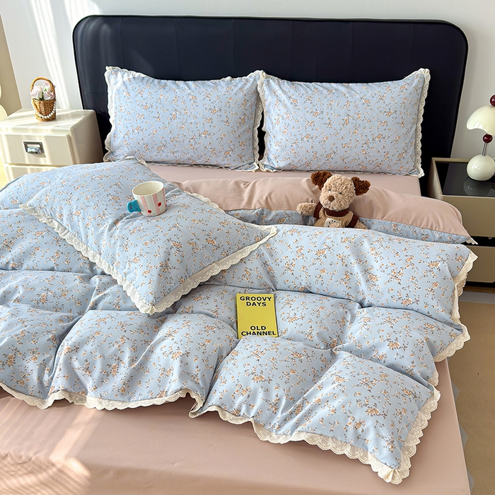 91家纺网 家纺一手货源 找家纺 竹合 2026新款田园韩版花边款小碎花古法水洗仿棉A类云感棉四件套 蓝雪花