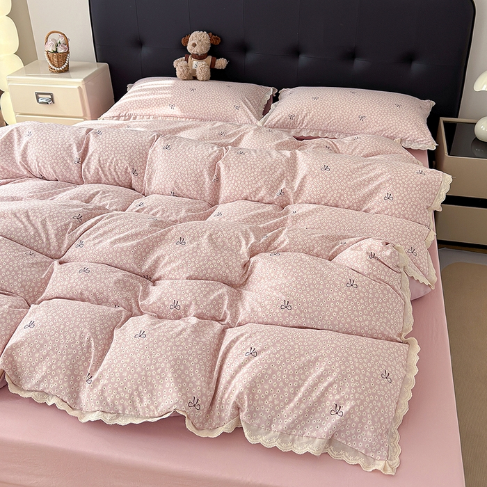 91家纺网 家纺一手货源 找家纺 竹合 2026新款田园韩版花边款小碎花古法水洗仿棉A类云感棉四件套 仲夏晚樱