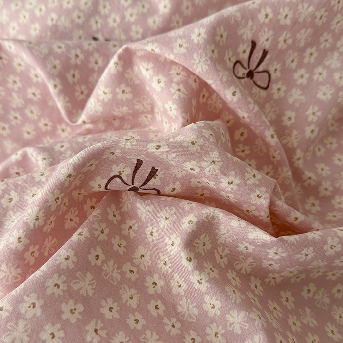 91家纺网 家纺一手货源 找家纺 竹合 2026新款田园韩版花边款小碎花古法水洗仿棉A类云感棉四件套 仲夏晚樱