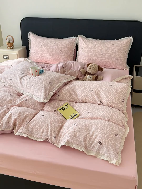 91家纺网 家纺一手货源 找家纺 竹合 2026新款田园韩版花边款小碎花古法水洗仿棉A类云感棉四件套 仲夏晚樱