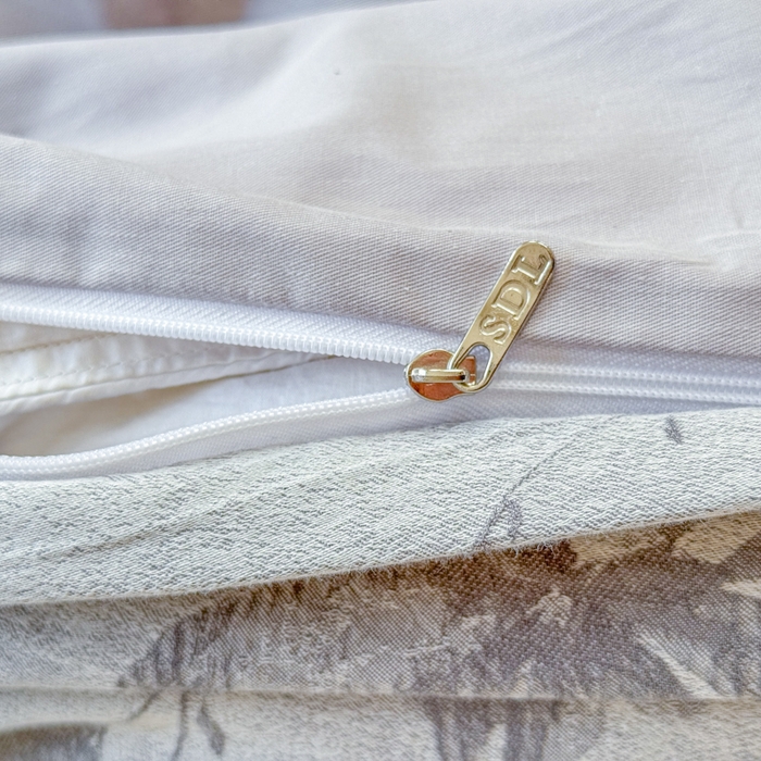 91家纺网 家纺一手货源 找家纺 苏东来家纺 2026新款A类60支全棉长绒棉纯棉色织提花四件套水洗纯棉厚织提花肌理被套四件套 南枝灰