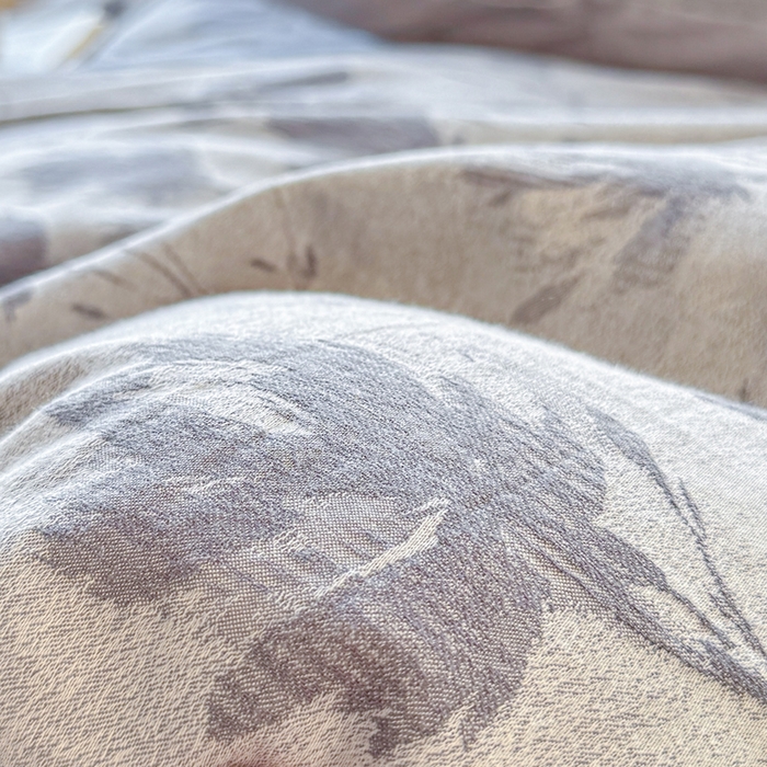 91家纺网 家纺一手货源 找家纺 苏东来家纺 2026新款A类60支全棉长绒棉纯棉色织提花四件套水洗纯棉厚织提花肌理被套四件套 南枝灰