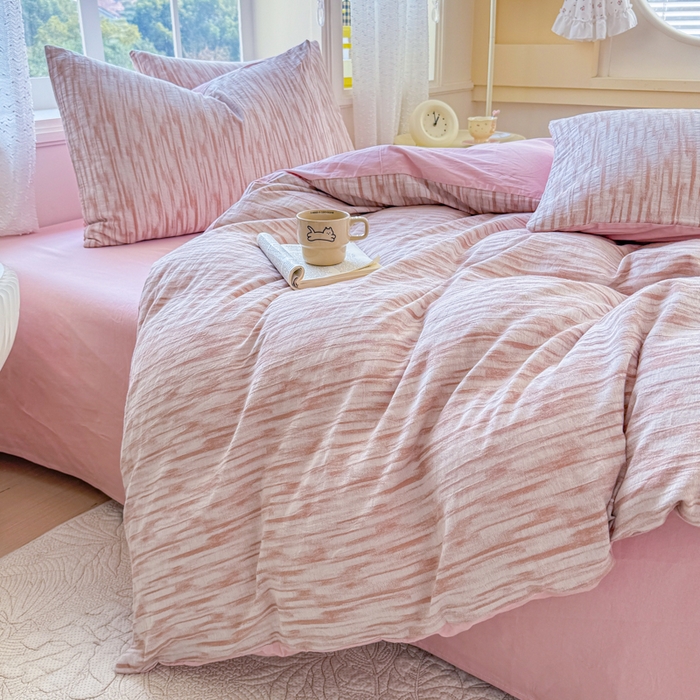 91家纺网 家纺一手货源 找家纺 苏东来家纺 2026新款A类60支全棉长绒棉纯棉色织提花四件套水洗纯棉厚织提花肌理被套四件套 光影粉