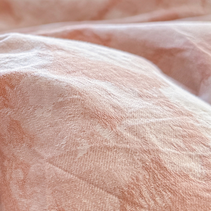 91家纺网 家纺一手货源 找家纺 苏东来家纺 2026新款A类60支全棉长绒棉纯棉色织提花四件套水洗纯棉厚织提花肌理被套四件套 云裳粉