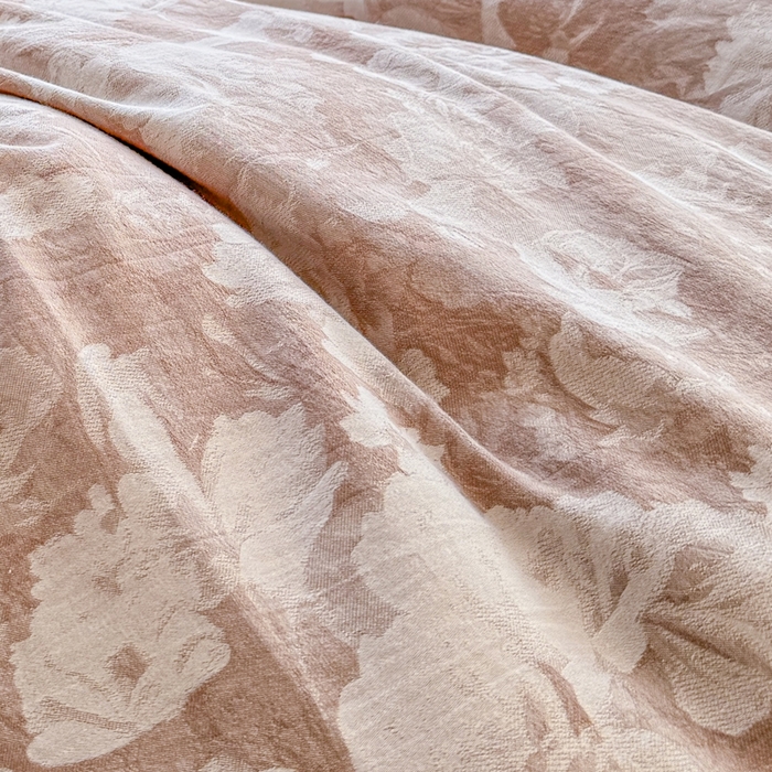 91家纺网 家纺一手货源 找家纺 苏东来家纺 2026新款A类60支全棉长绒棉纯棉色织提花四件套水洗纯棉厚织提花肌理被套四件套 春序咖