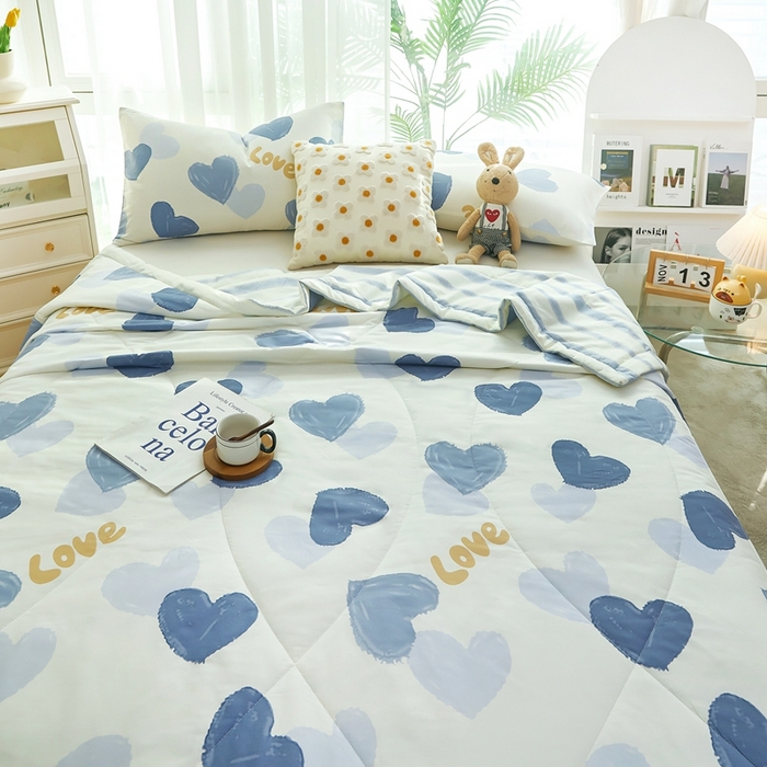 91家纺网 家纺一手货源 找家纺 黛妮雅 2026新款双面全棉羽丝夏被怦然心动