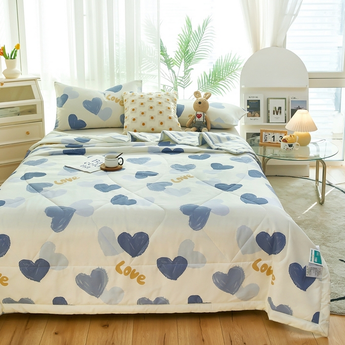 91家纺网 家纺一手货源 找家纺 黛妮雅 2026新款双面全棉羽丝夏被怦然心动