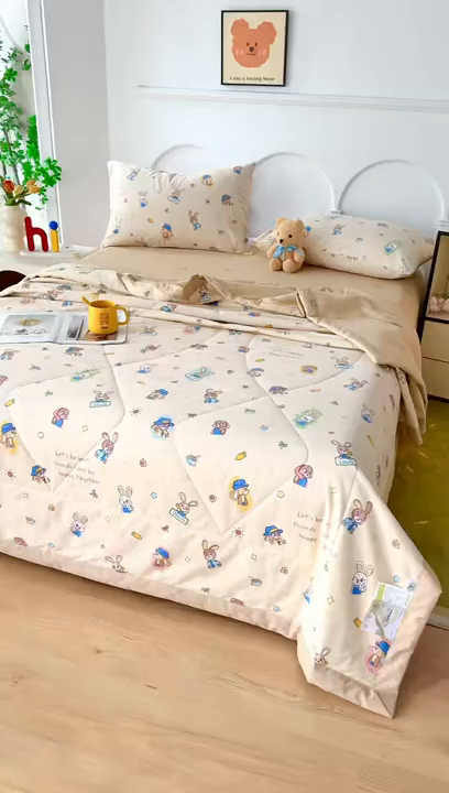 91家纺网 家纺一手货源 找家纺 黛妮雅 2026新款双面全棉羽丝夏被 兔子警官