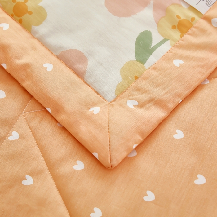 91家纺网 家纺一手货源 找家纺 黛妮雅 2026新款双面全棉羽丝夏被 笑脸草莓