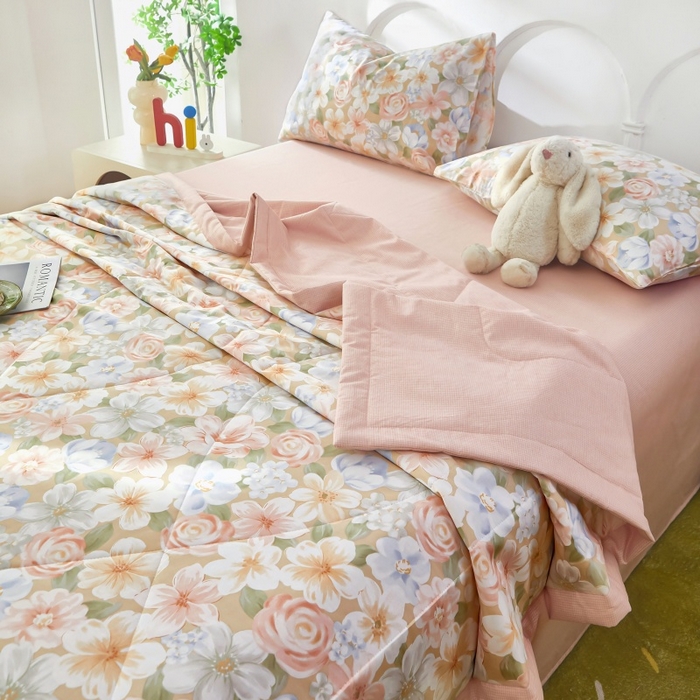 91家纺网 家纺一手货源 找家纺 黛妮雅 2026新款双面全棉羽丝夏被 釉色浮光