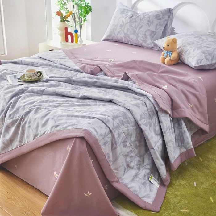 91家纺网 家纺一手货源 找家纺 黛妮雅 2026新款双面全棉羽丝夏被 紫苏