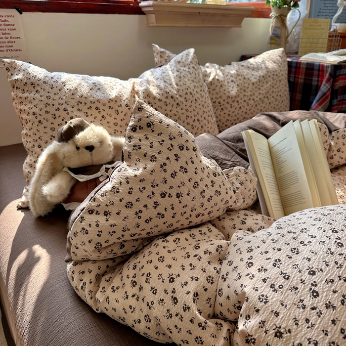 91家纺网 家纺一手货源 找家纺 （总）阿曼达 2026新款日韩系复古印花小碎花软糯贴肤慵懒伴眠超治愈的床单床笠款四件套