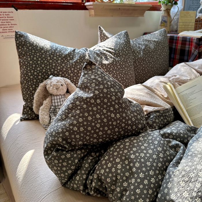 91家纺网 家纺一手货源 找家纺 （总）阿曼达 2026新款日韩系复古印花小碎花软糯贴肤慵懒伴眠超治愈的床单床笠款四件套