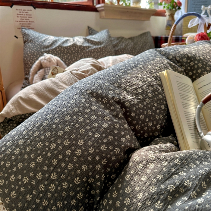 91家纺网 家纺一手货源 找家纺 （总）阿曼达 2026新款日韩系复古印花小碎花软糯贴肤慵懒伴眠超治愈的床单床笠款四件套