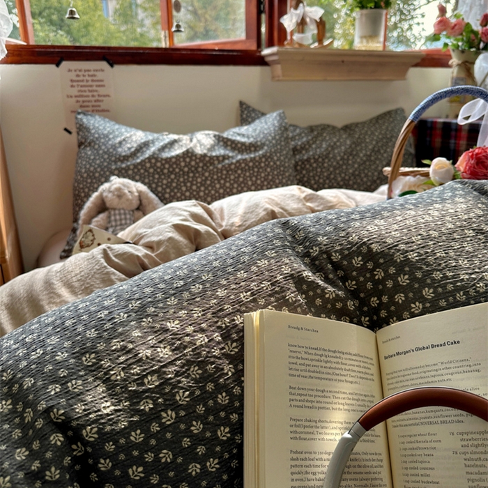 91家纺网 家纺一手货源 找家纺 （总）阿曼达 2026新款日韩系复古印花小碎花软糯贴肤慵懒伴眠超治愈的床单床笠款四件套