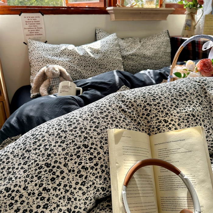 91家纺网 家纺一手货源 找家纺 阿曼达 2026新款日韩系复古印花小碎花软糯贴肤慵懒伴眠超治愈的床单床笠款四件套 小印-旧梦花.白蓝