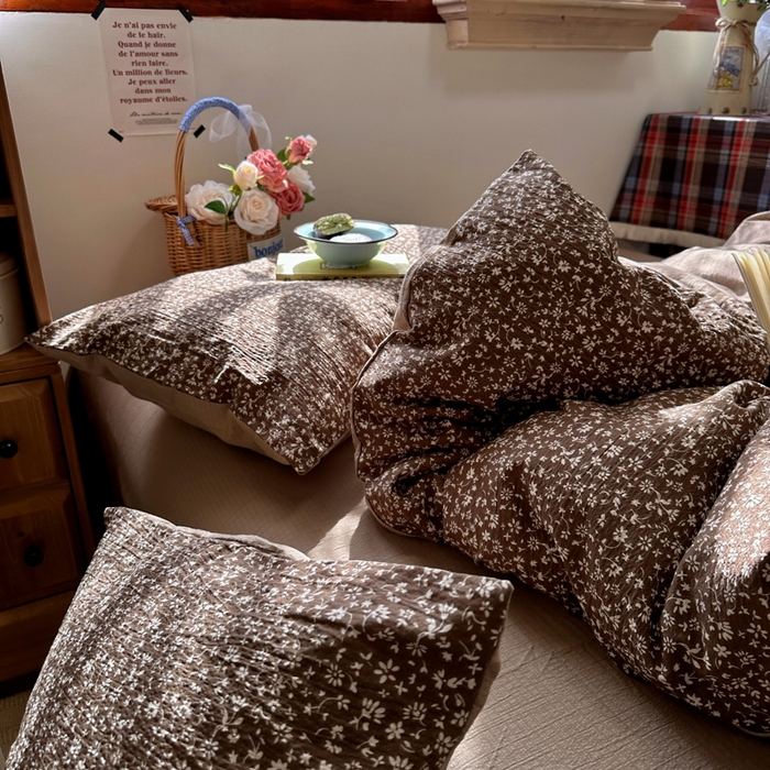 91家纺网 家纺一手货源 找家纺 阿曼达 2026新款日韩系复古印花小碎花软糯贴肤慵懒伴眠超治愈的床单床笠款四件套 小印-林间序.咖